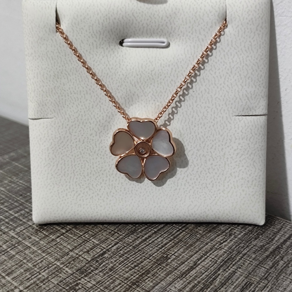 Chopard Rose Gold Flower Pendant with White Mother-of-Pearl